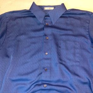 Van Heusen Men’s Button Down Size XL 17 (36/37)